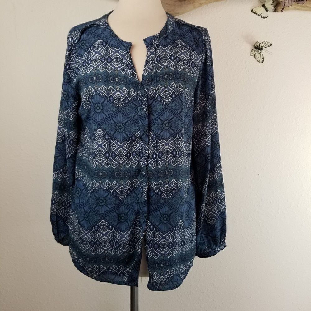 Skies are blue boho tunic top with pleats